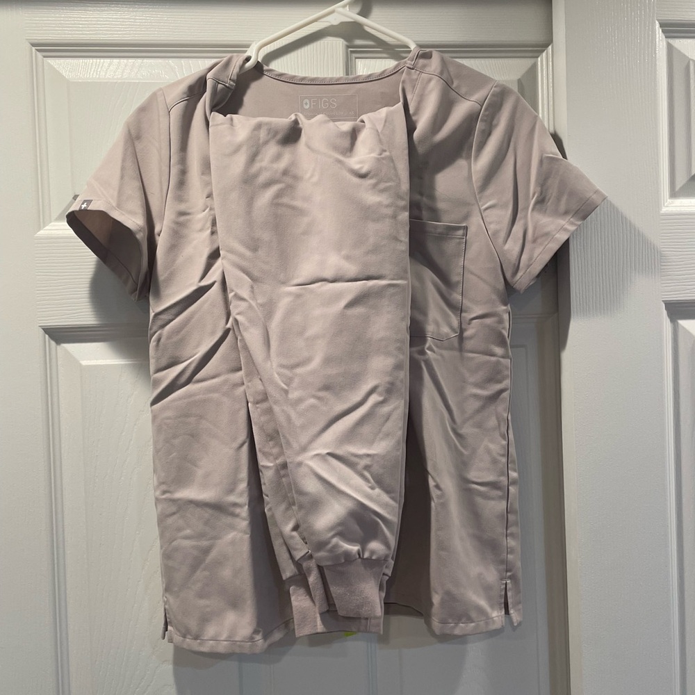 Slate Figs Scrubs Set